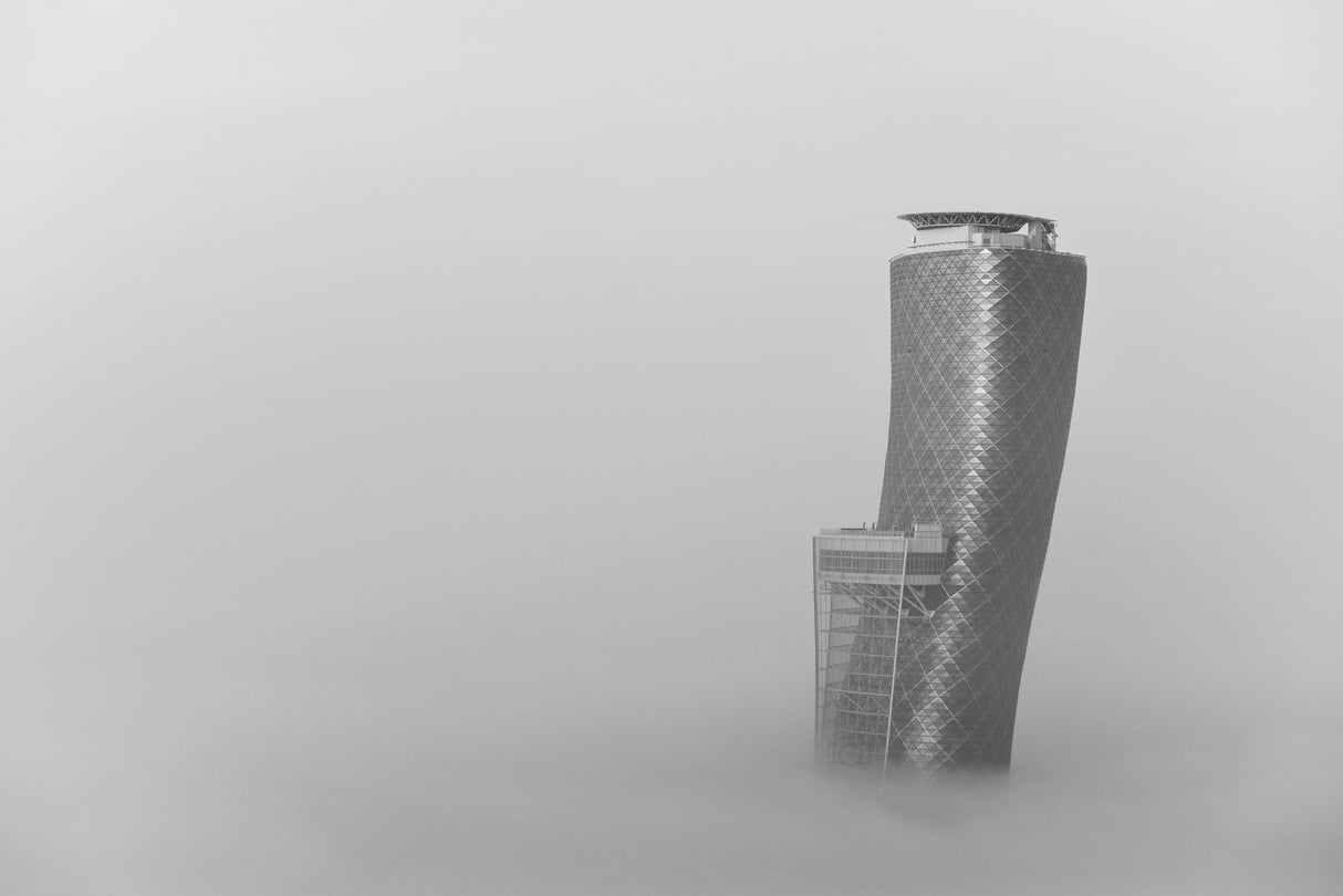Capital Gate AbuDhabi Poster och Canvastavla