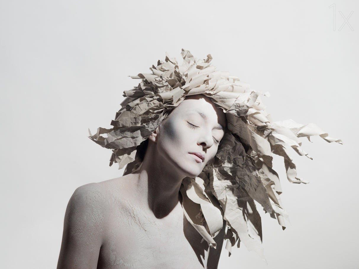 TEAR THE PAPER HAIR II Poster och Canvastavla