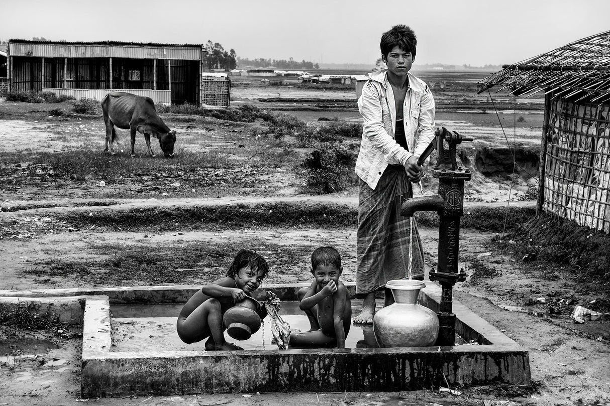 In a rohingya refugee camp - Bangladesh Poster och Canvastavla