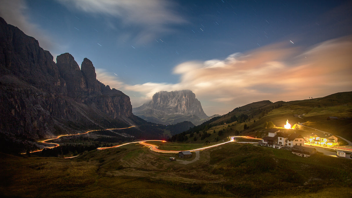 Night lights in the valley Poster och Canvastavla