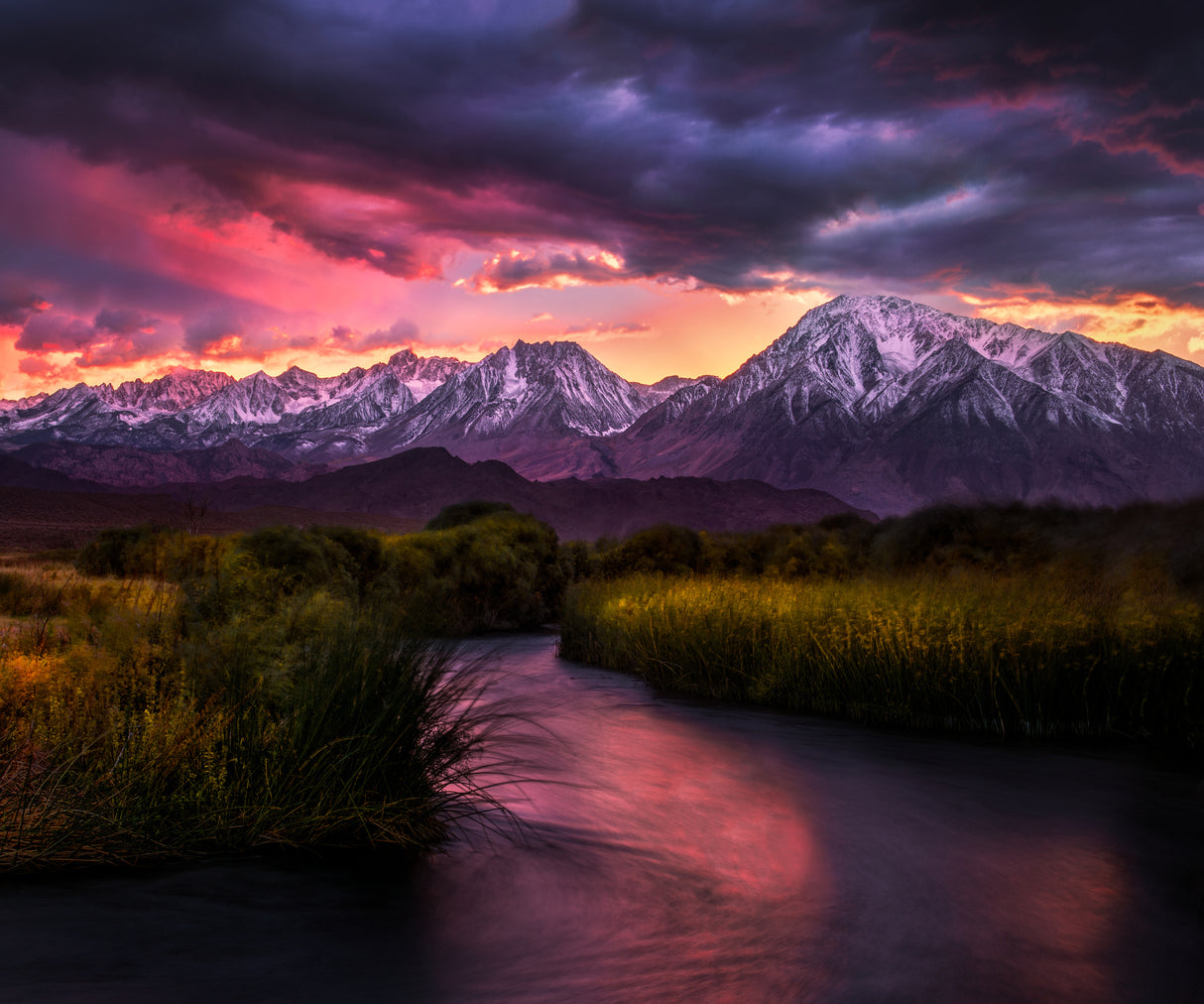 Owens River Alpenglow Poster och Canvastavla