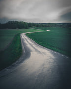 Road in the countryside Poster och Canvastavla