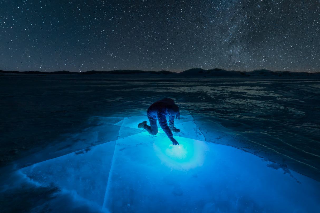 Discovery on Glacial Lake Poster och Canvastavla