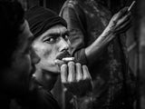 Pause with cigarette Poster och Canvastavla