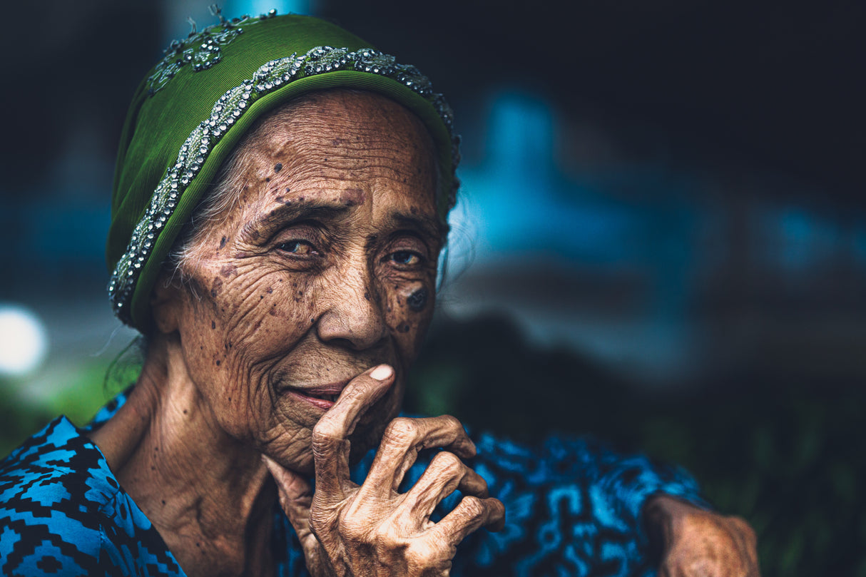 old woman of Madagascar Poster och Canvastavla