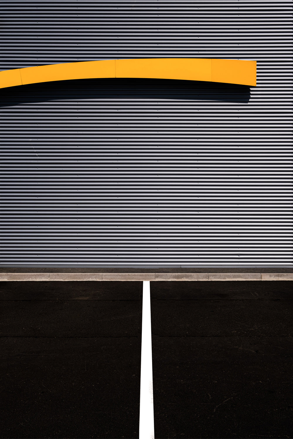 yellow line Poster och Canvastavla
