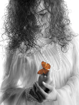Lady in white Poster och Canvastavla