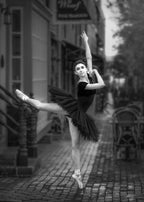 Urban Ballet Elegance Poster och Canvastavla