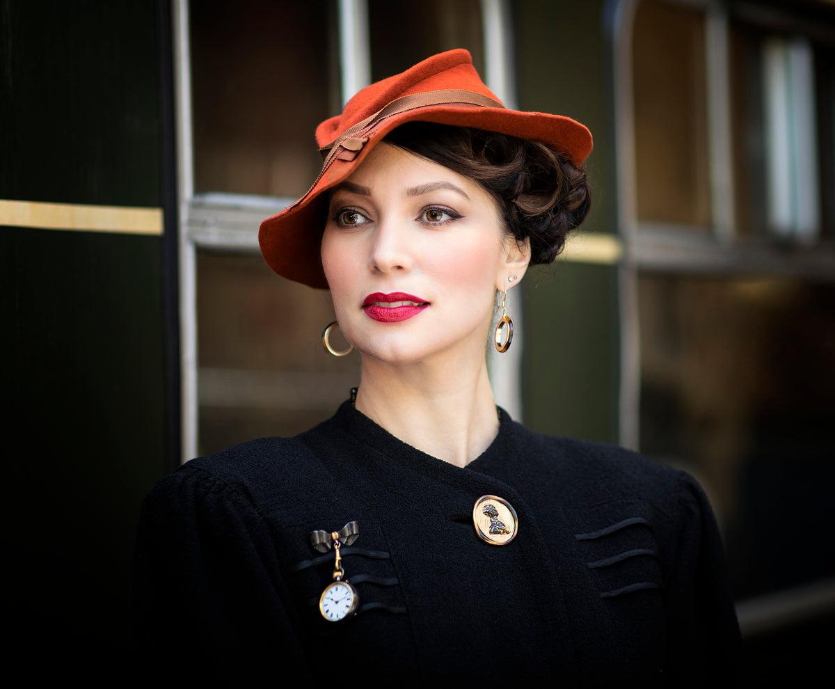 The Lady on the Station Poster och Canvastavla