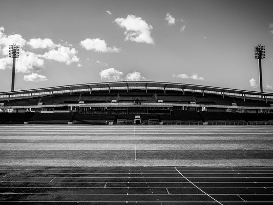 Malmö Stadion - vy över gräsmattan och spelartunnel Christoffer Borg Mattisson