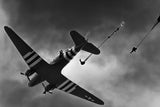 WWII Parachute Demonstration Poster och Canvastavla