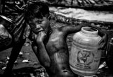 Going for water in a rohingya refugee camp - Bangladesh Poster och Canvastavla