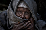 Homeless woman in the streets of Addis Ababa-I - Ethiopia Poster och Canvastavla