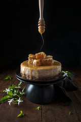 Baklava cheesecake and honey comb Poster och Canvastavla