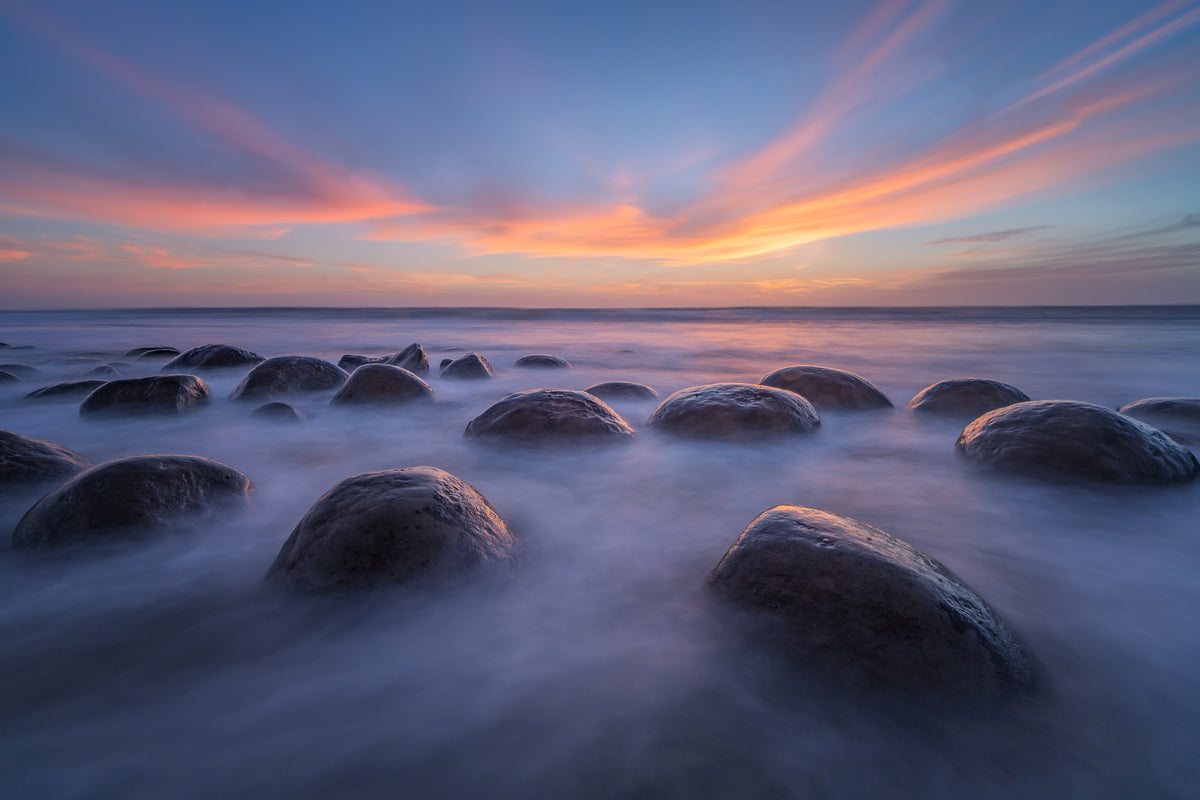 Sunset at Bowling Ball Beach Poster och Canvastavla