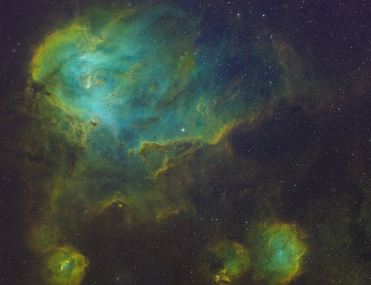 Running Chicken Nebula Poster och Canvastavla