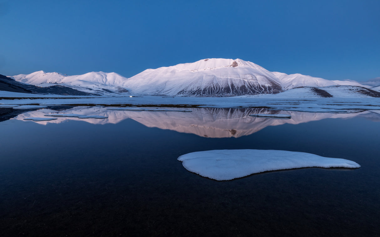 Blue hour Poster och Canvastavla