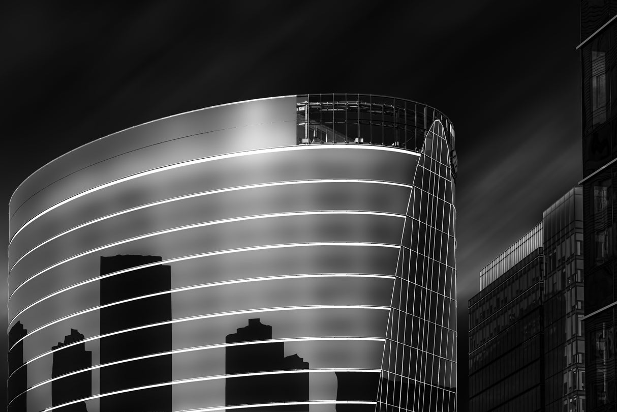 Curve building with Shadows Poster och Canvastavla