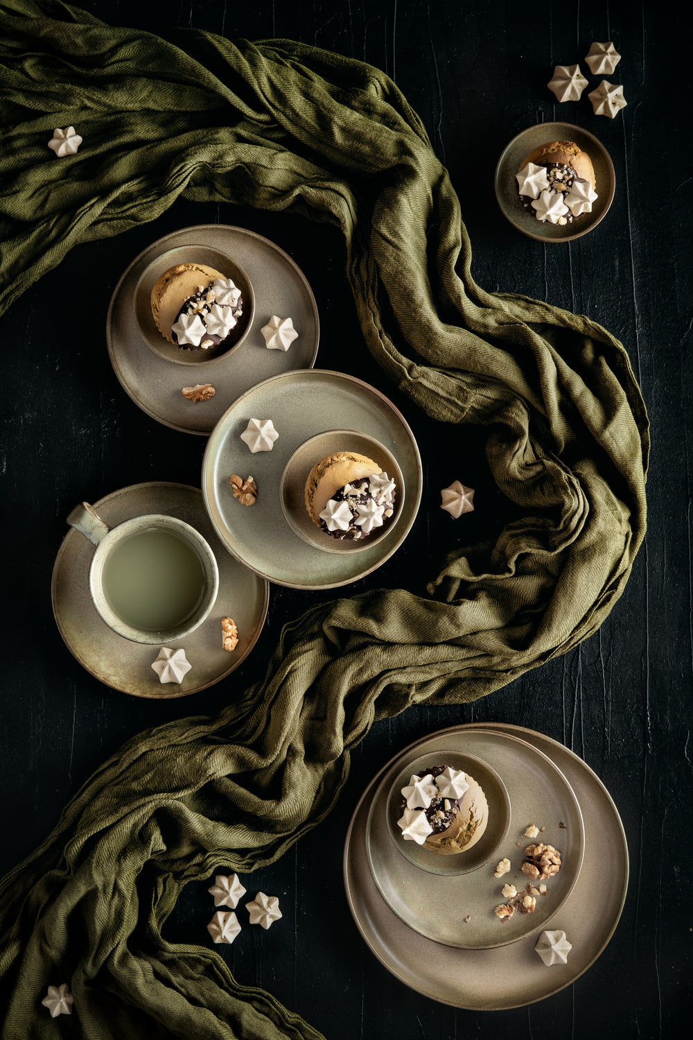 Matcha muffins with meringues Poster och Canvastavla