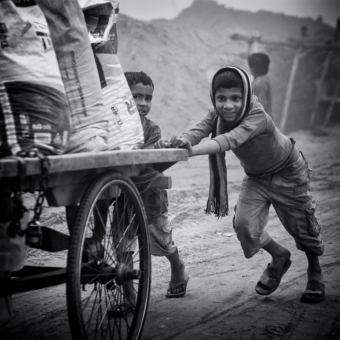 Kid's life in Bangladesh Poster och Canvastavla