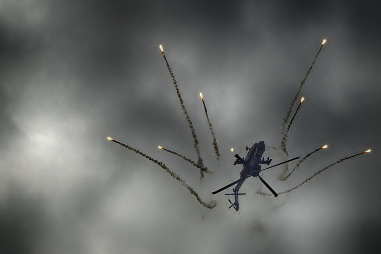 Apache's fireworks Poster och Canvastavla