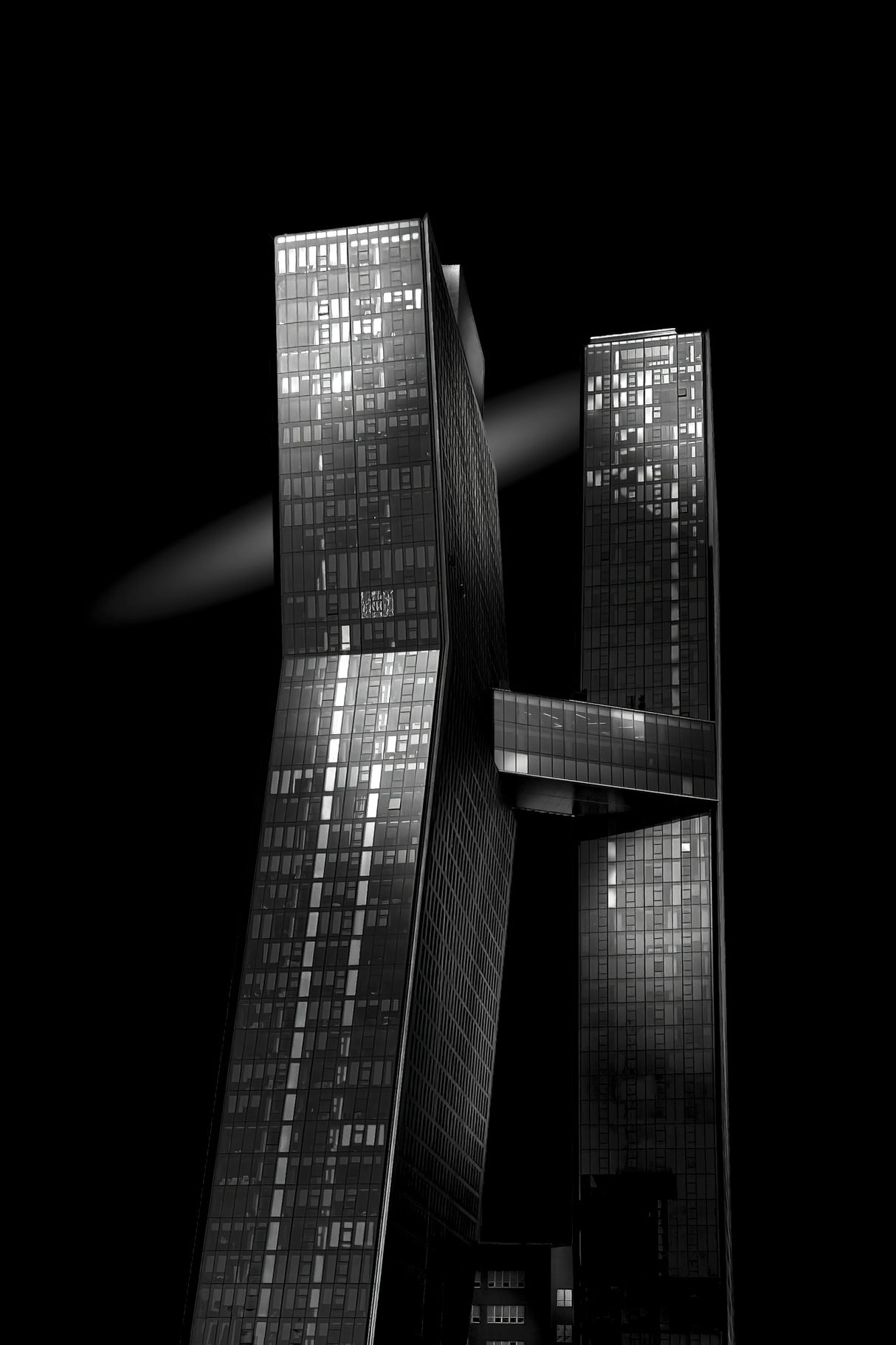 The H Building Poster och Canvastavla