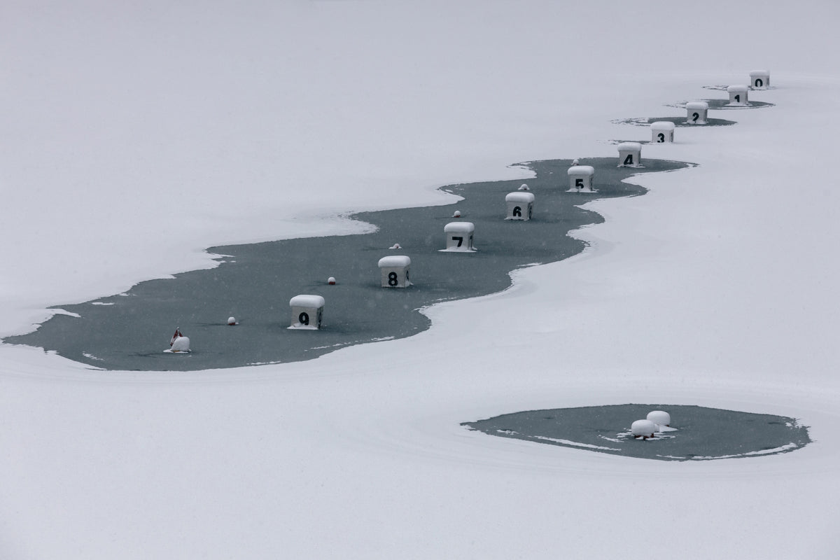 Frozen lake Poster och Canvastavla
