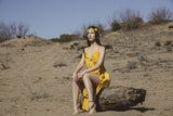 woman in yellow dress Poster och Canvastavla