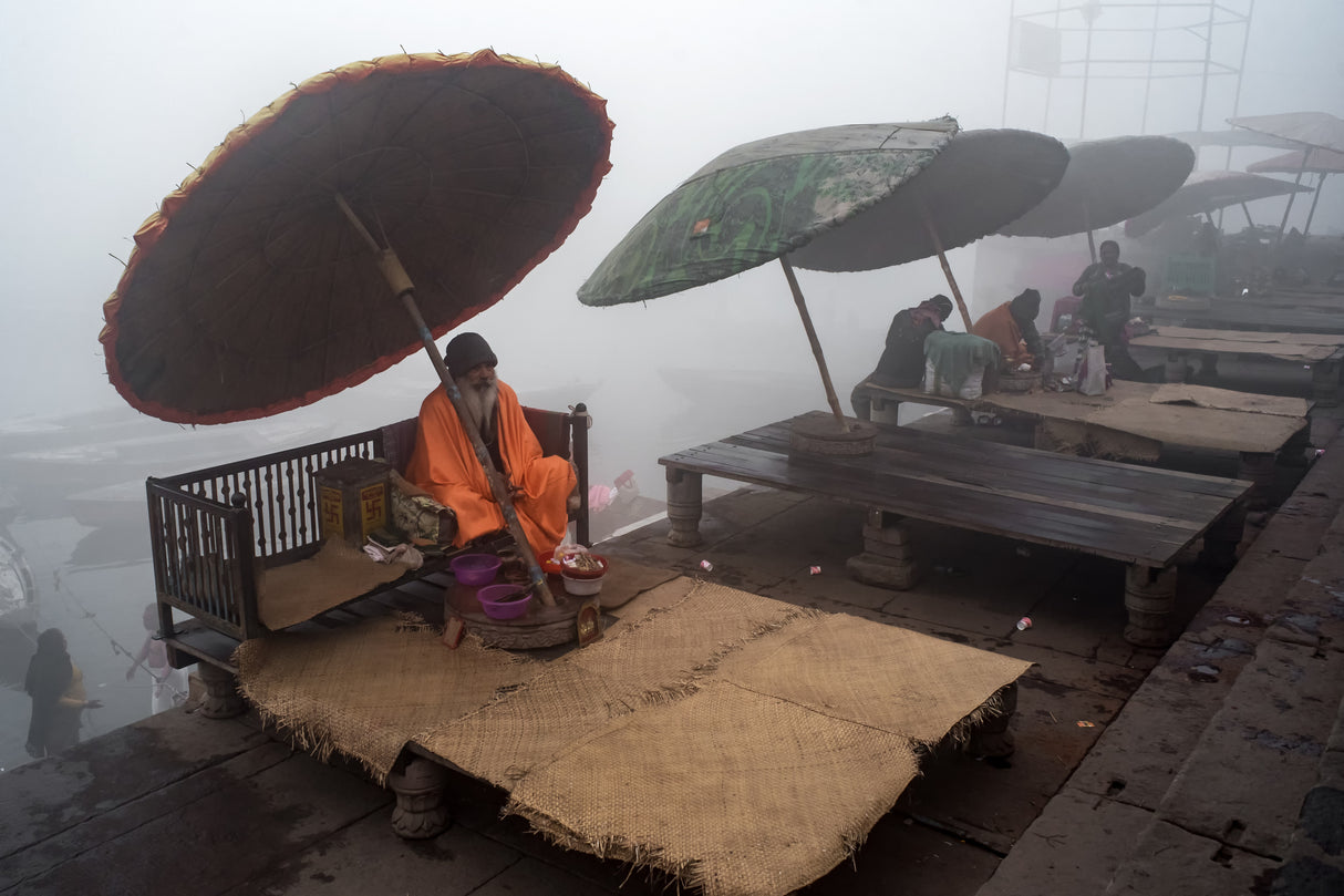 Famous umbrella of Varanasi Poster och Canvastavla