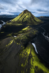 Green Pyramid - Iceland Poster och Canvastavla
