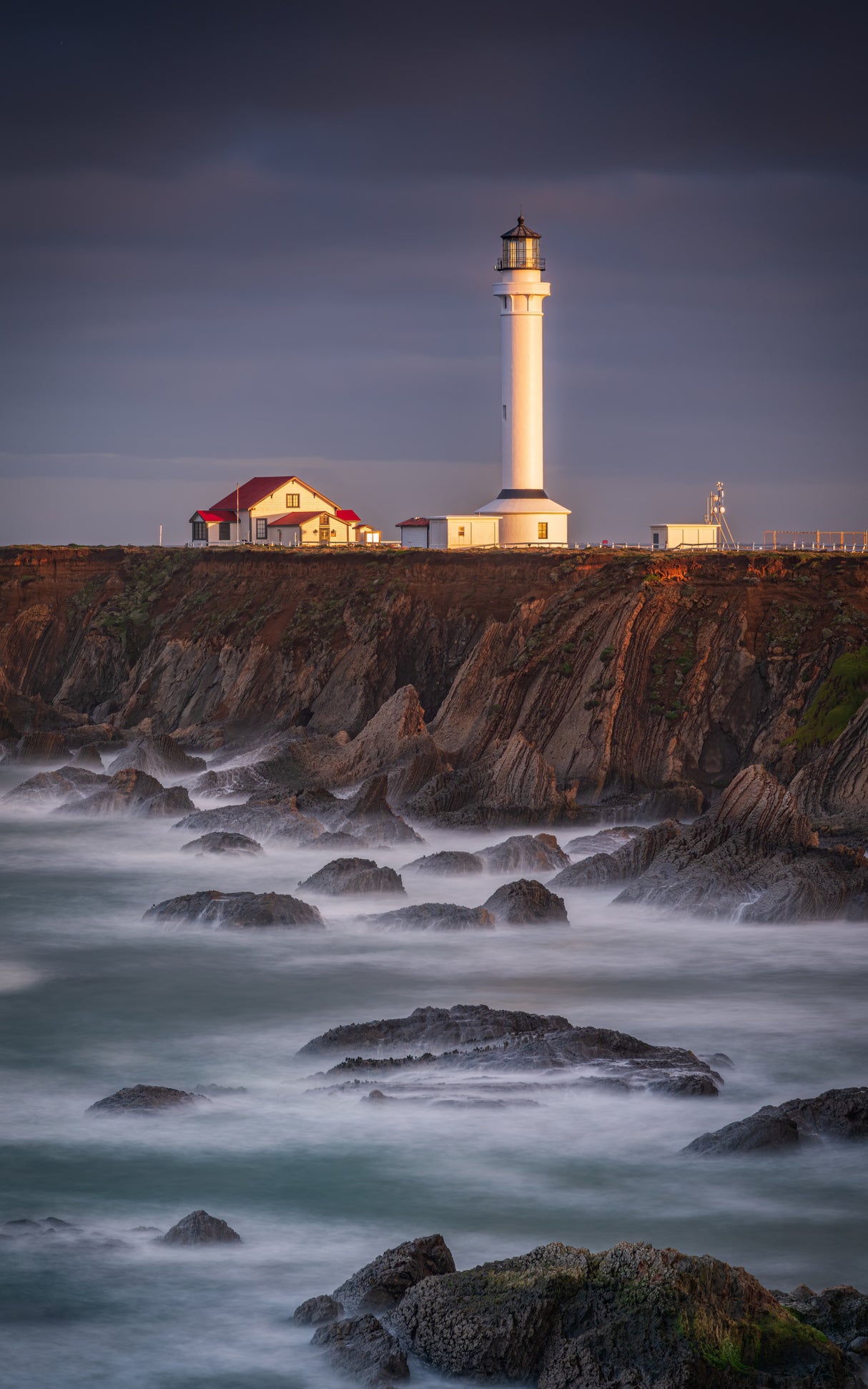Lighthouse Sunrise Poster och Canvastavla