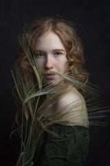 red curls und a little bit of green Poster och Canvastavla