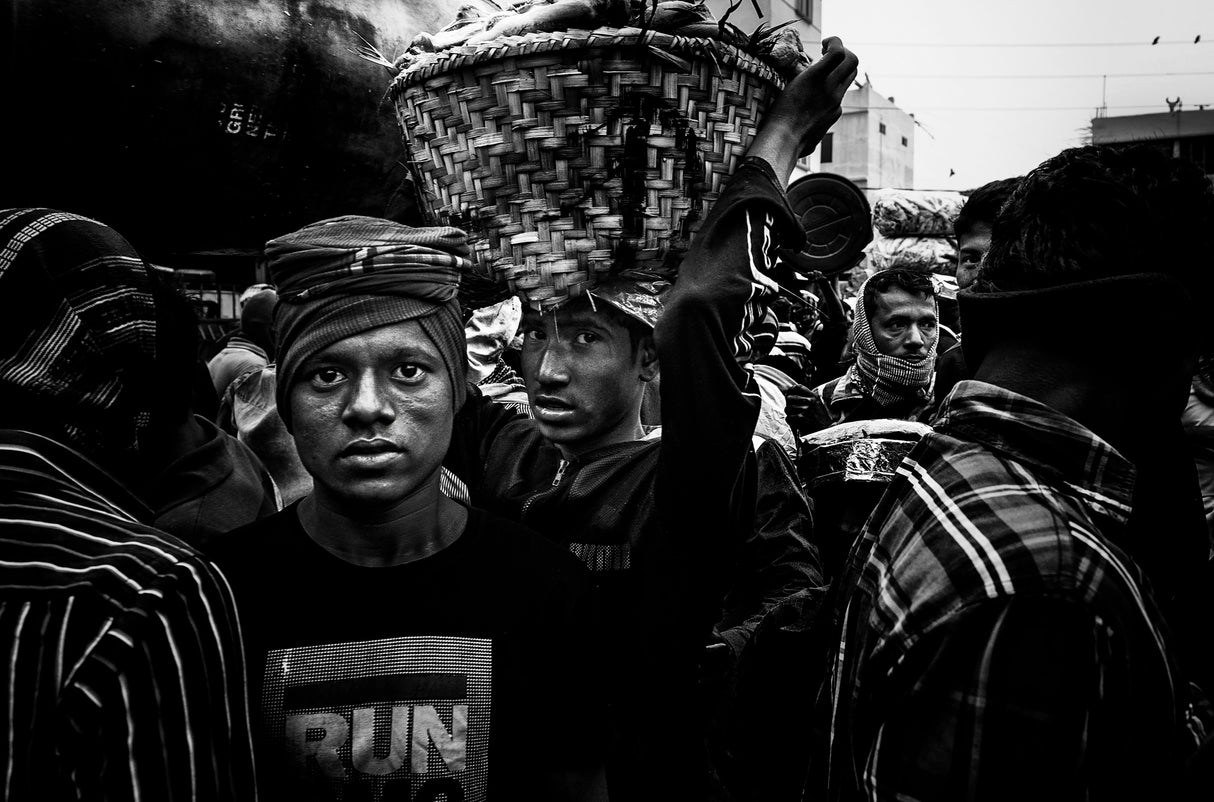 In a market in Bangladesh-III Poster och Canvastavla