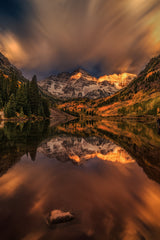 Sunrise at the Maroon Lake Poster och Canvastavla