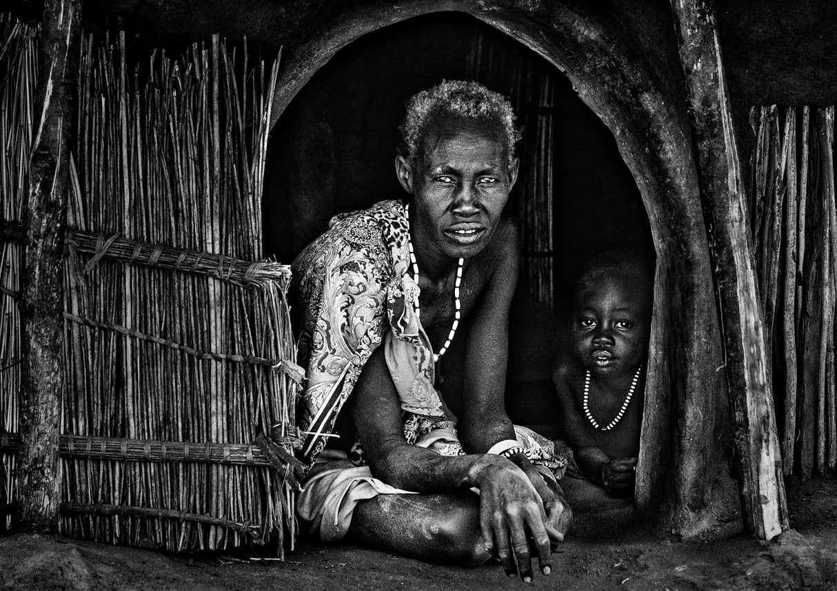 Laarim ethnic mother and child at home. Poster och Canvastavla