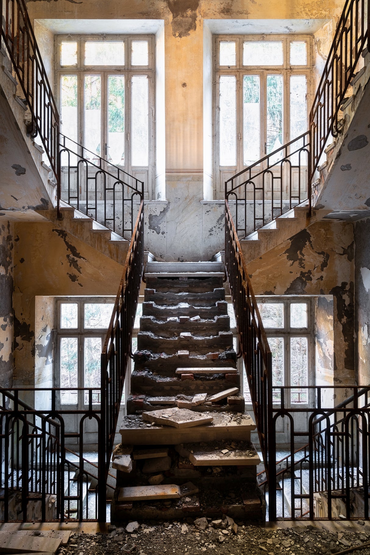 Broken Staircase Poster och Canvastavla