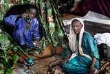 Pouring tea at the gerewol festival-Niger Poster och Canvastavla