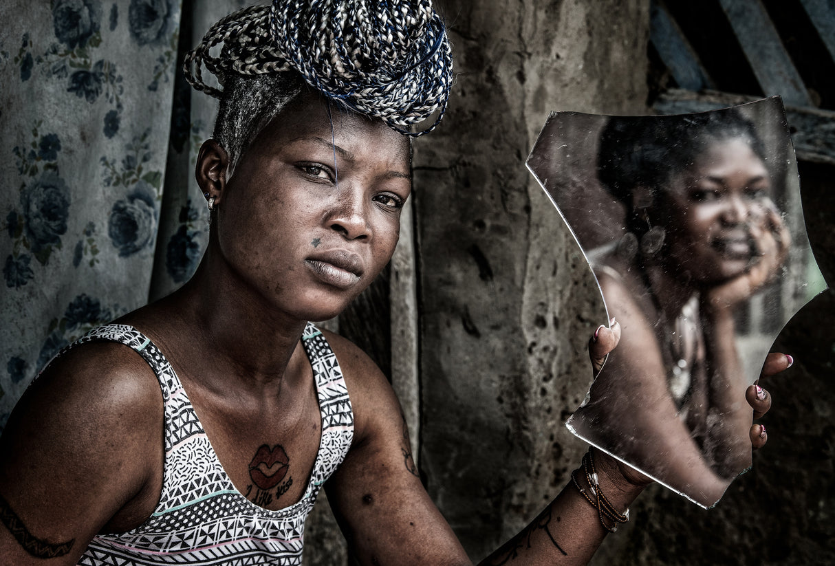 Me and my friend at the hairdresser in the streets of Accra - Ghana Poster och Canvastavla