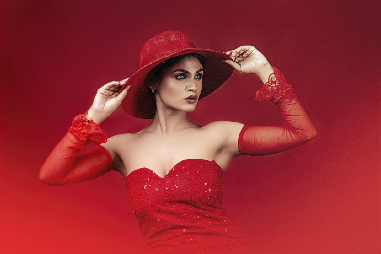 BEAUTY IN RED Poster och Canvastavla