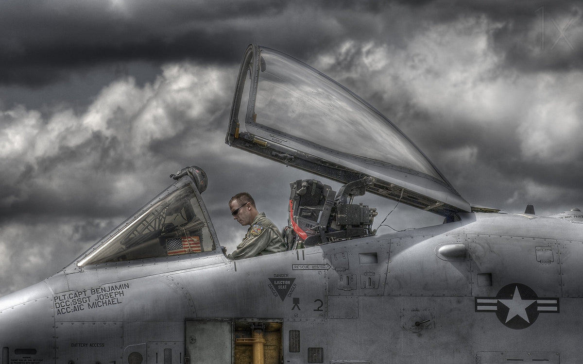 Preparing for Duty Poster och Canvastavla