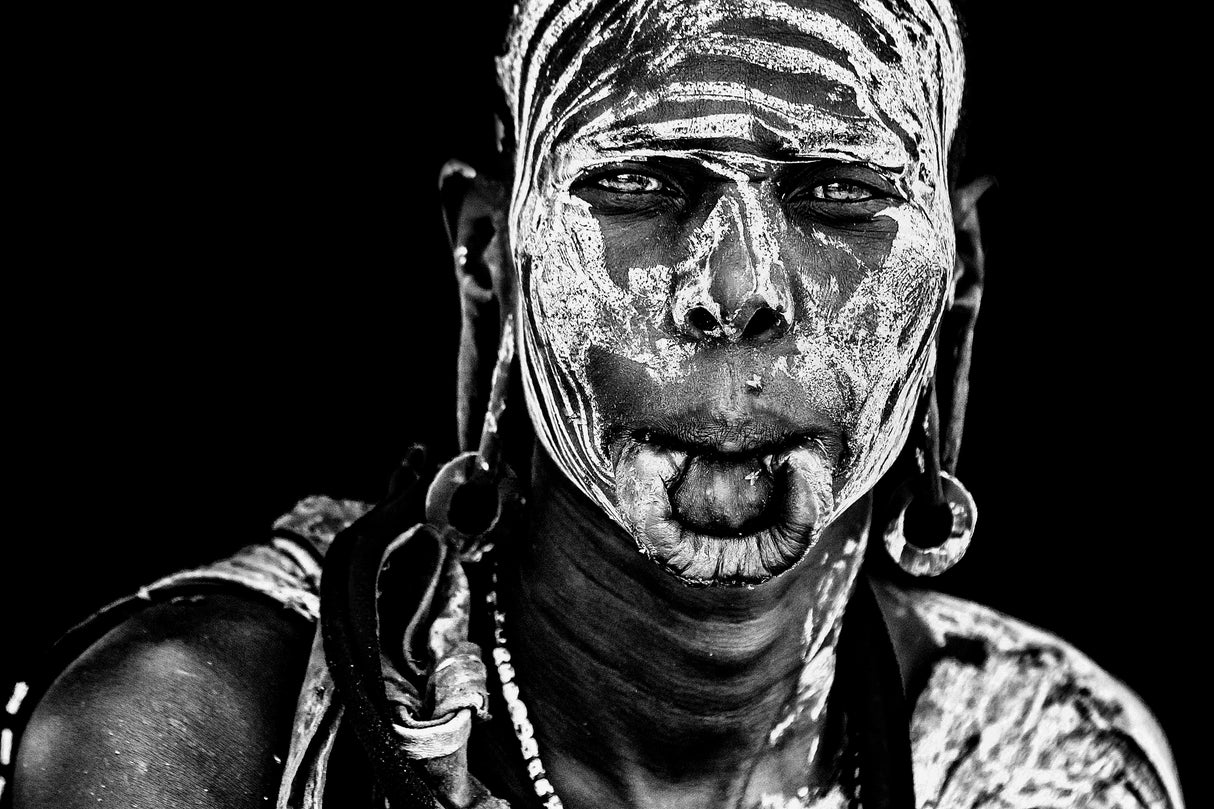 Mursi woman Poster och Canvastavla