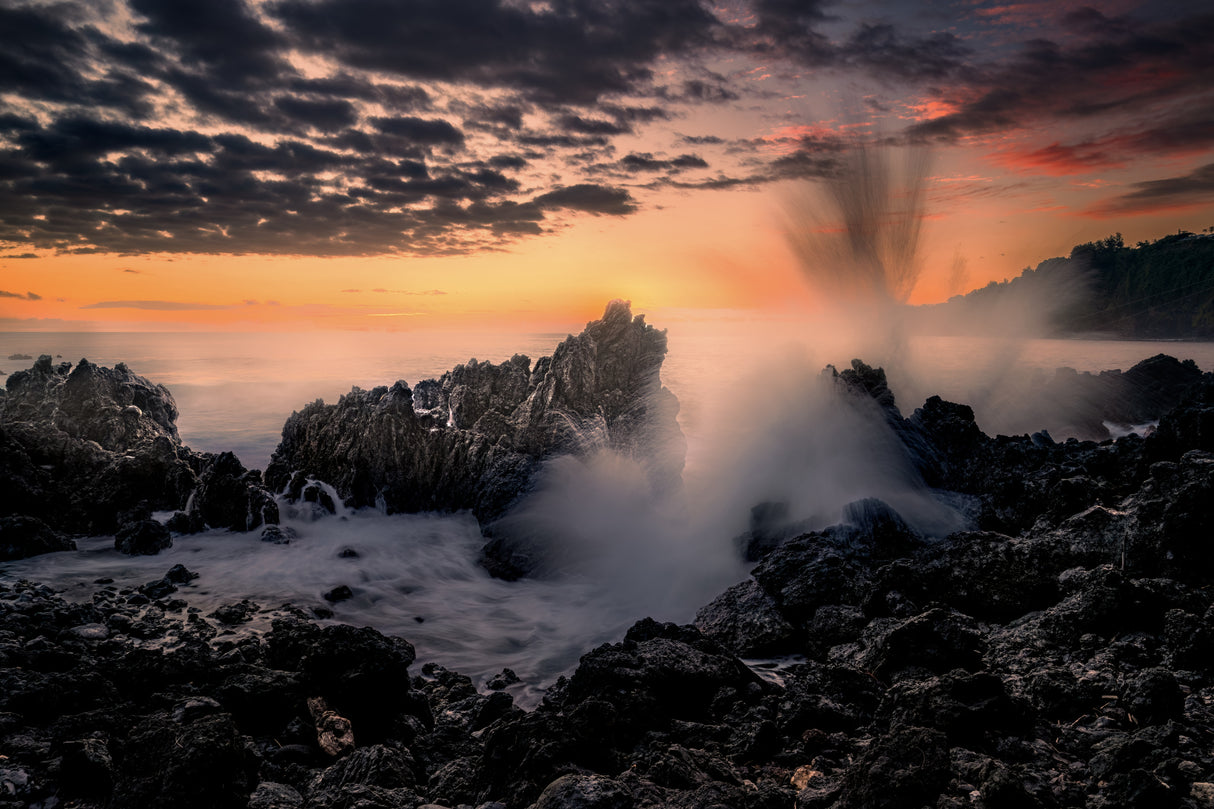Sunrise at Laupāhoehoe Point Poster och Canvastavla