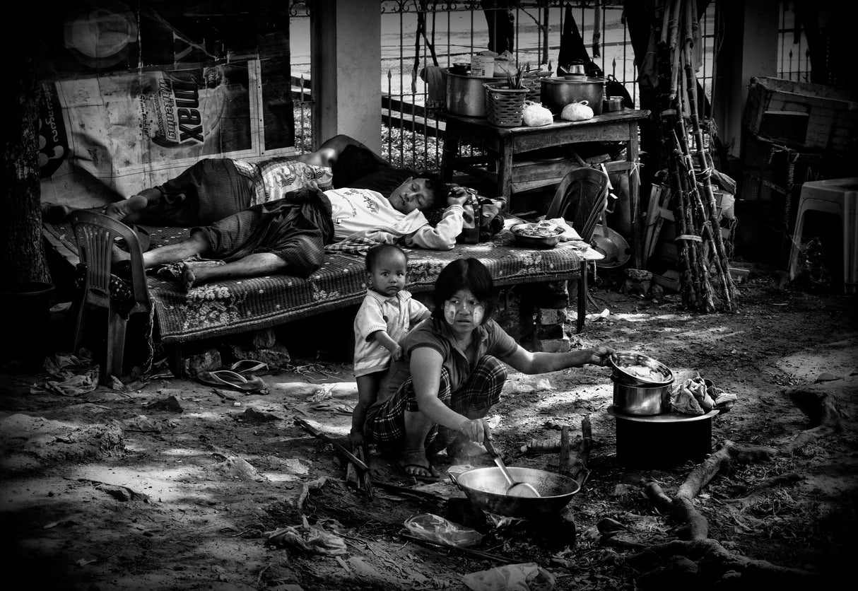 In the streets of Yangon (Myanmar) Poster och Canvastavla