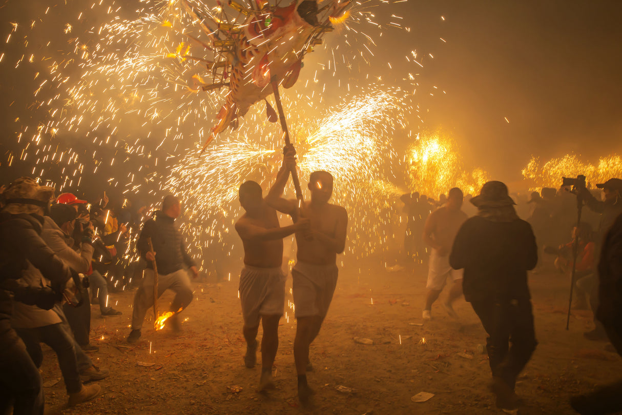PU Village Fire Dragon Celebration Lantern Festival Poster och Canvastavla