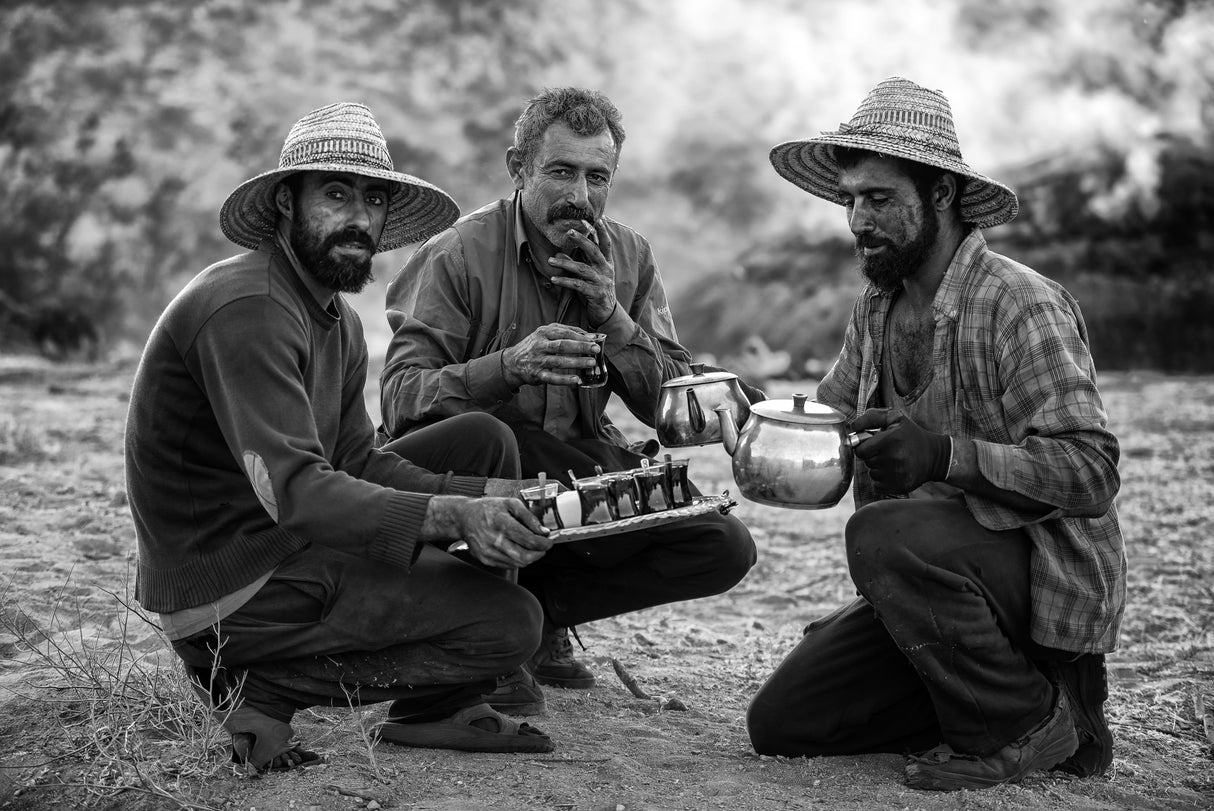 charcoal workers (tea time) Poster och Canvastavla