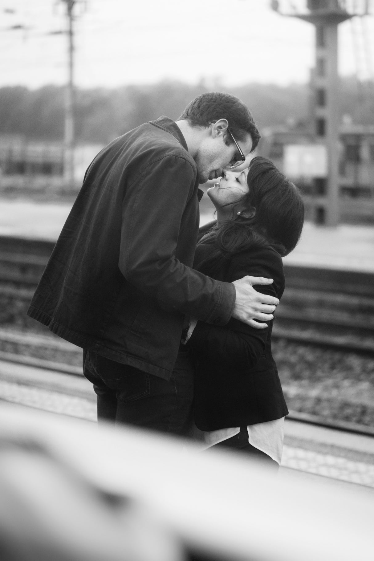 Kiss before departure Poster och Canvastavla