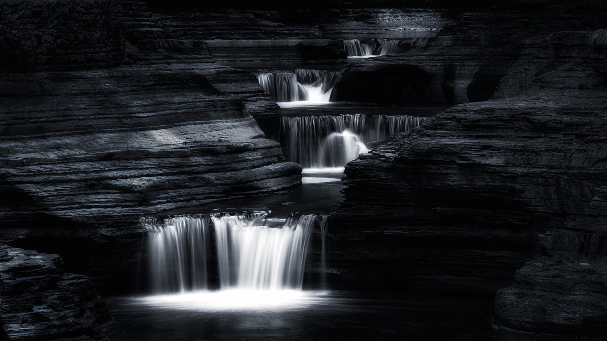 Watkins Glen Water Cascade Poster och Canvastavla
