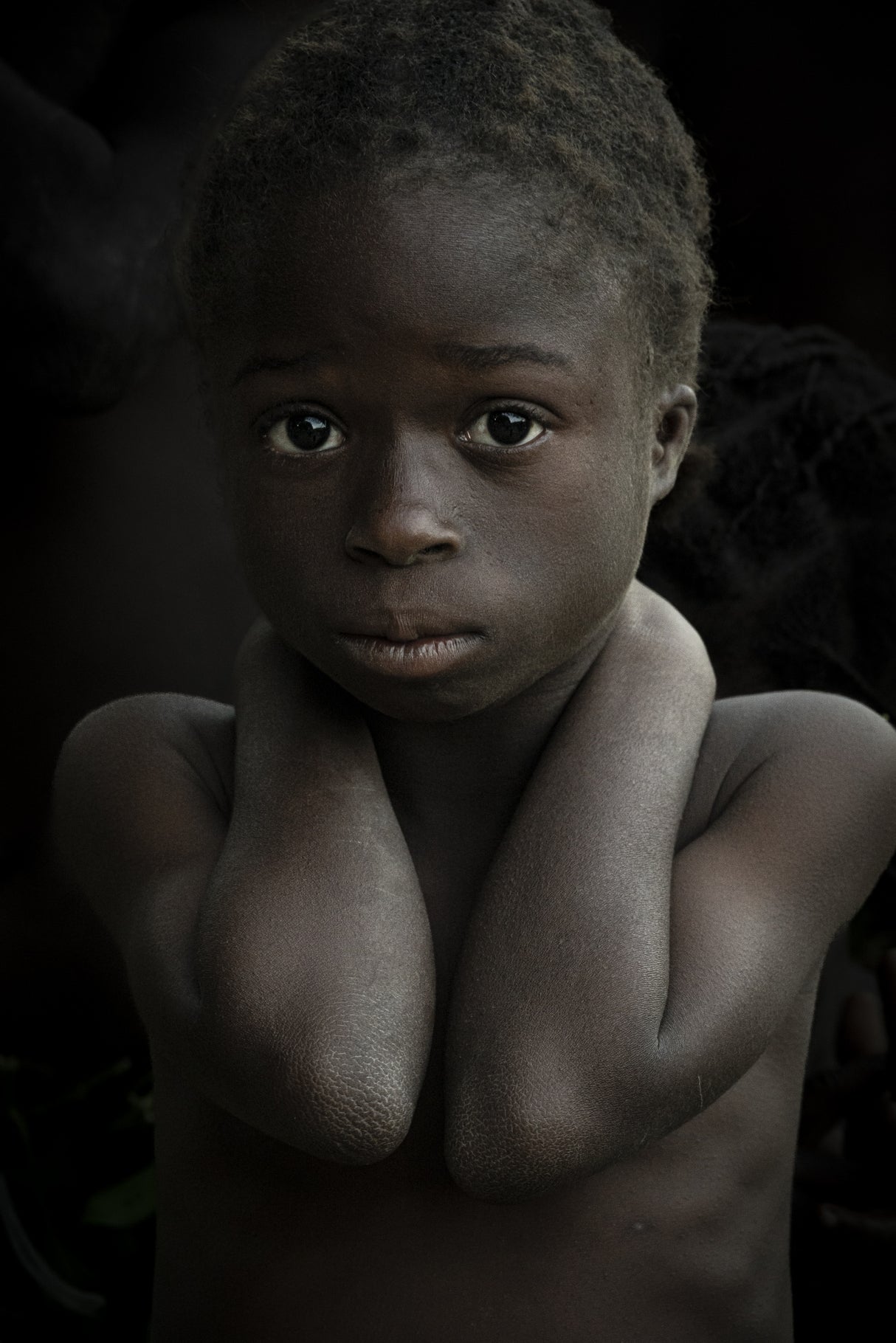 dupá young girl at Northern Cameroon Poster och Canvastavla