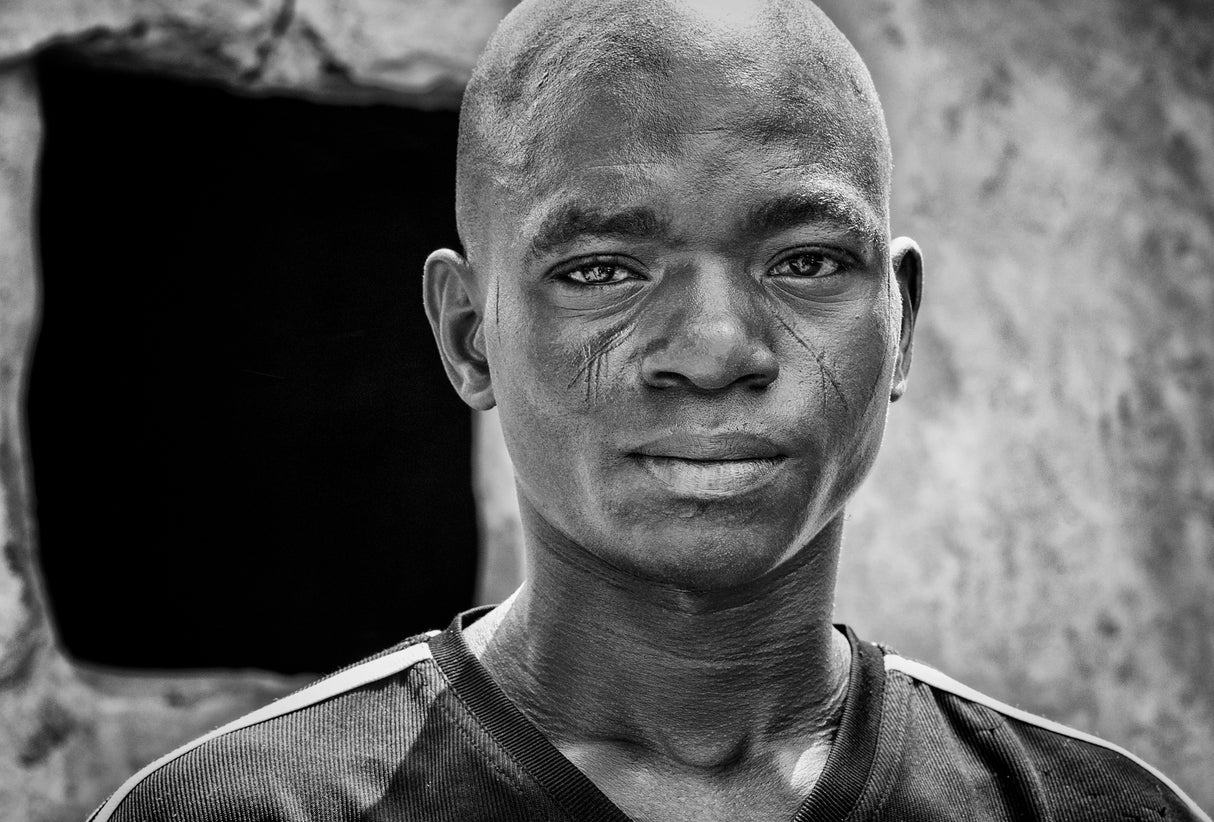 Somba tribe man - Benin Poster och Canvastavla