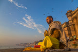 Morning meditation along Ganges Poster och Canvastavla
